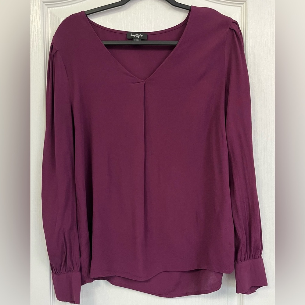 Lord & Taylor Wine Women's V-Neck Flowy Blouse Size Medium Gorgeous